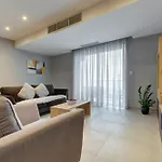 Apartament Stunning City-center 3br