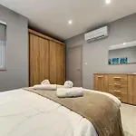 Apartamento Stunning City-center 3br *