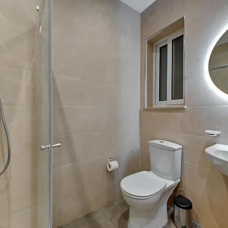 Stunning City-center 3br Apartamento Sliema