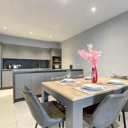 Lägenhet Stunning City-center 3br Sliema