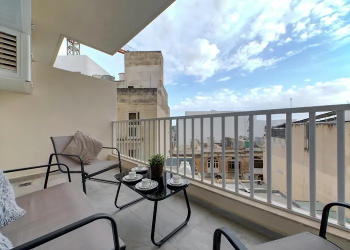 Stunning City-center 3br Sliema