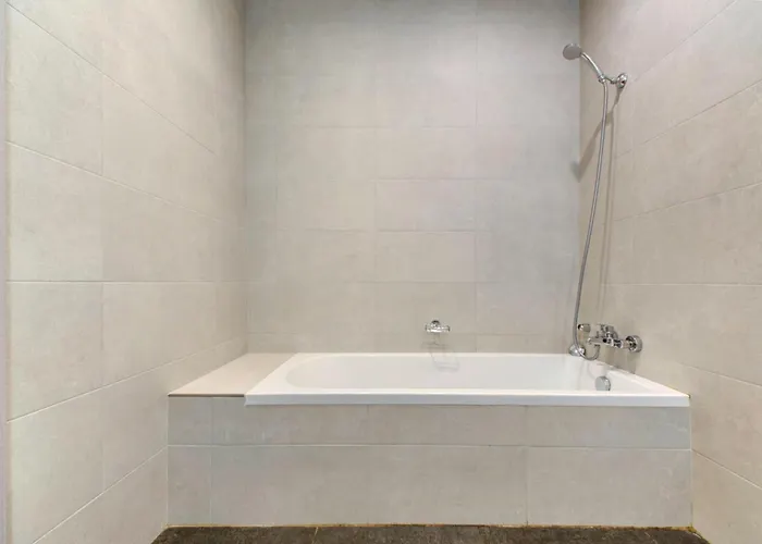 Stunning City-center 3br