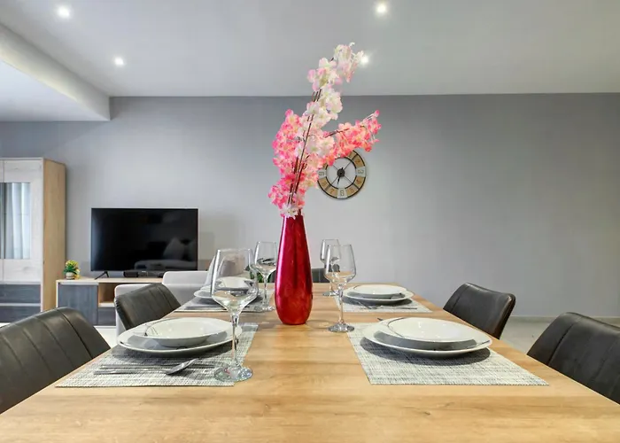 Stunning City-center 3br Sliema