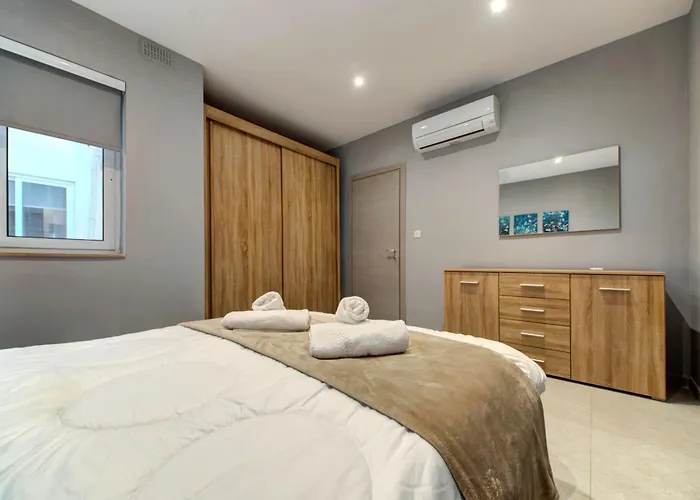 Apartamento Stunning City-center 3br *