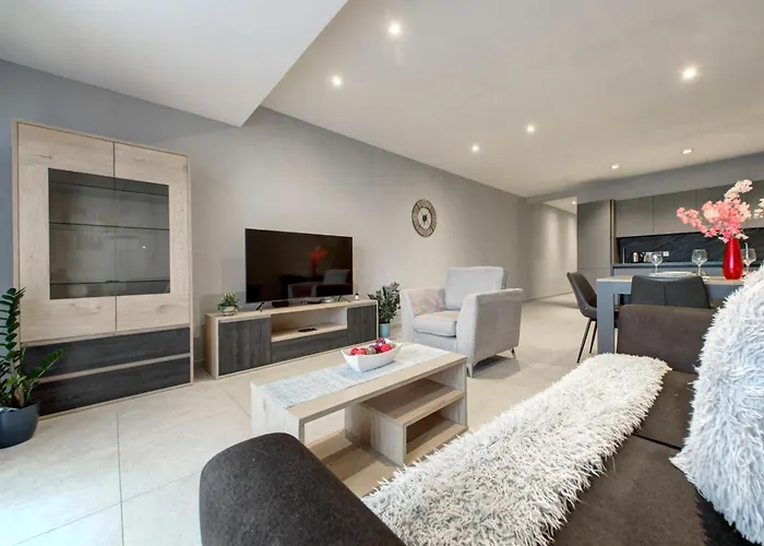 Stunning City-center 3br