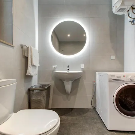 Stunning City-center 3br Lejlighed